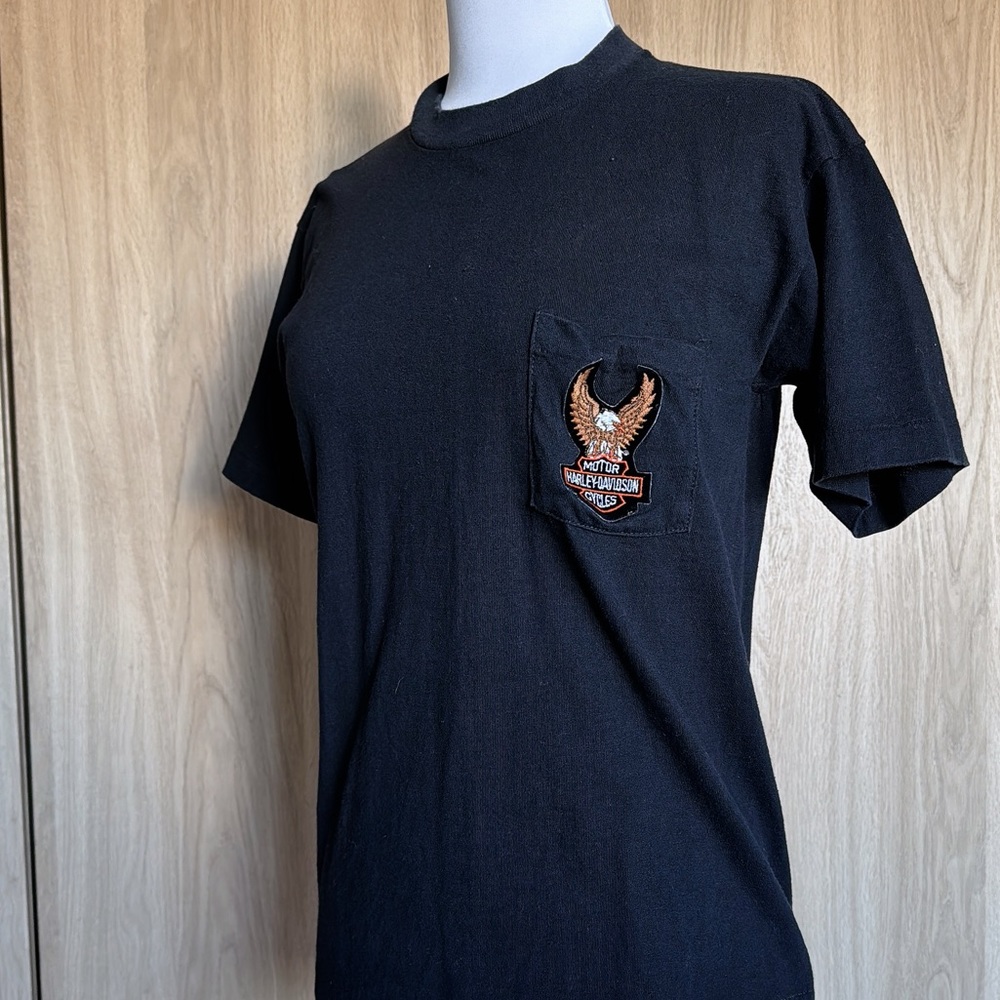 Vintage single stitch Harley Davidson Motor Cycle pocket tee. Dallas Texas.